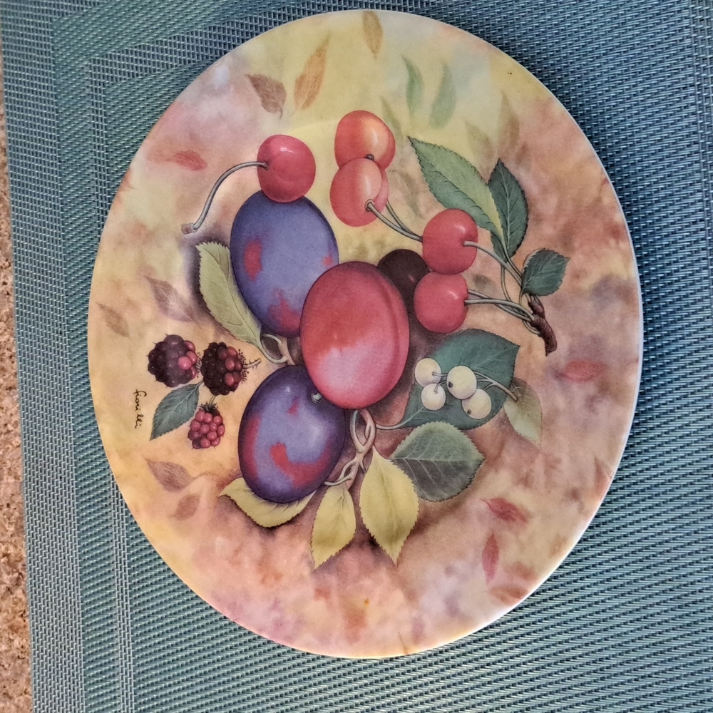 GODINGER 1855 Email De Limoges Fruit Plate with Plums & Peaches
